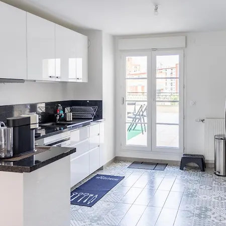 Apartment Superbe F4 Puteaux