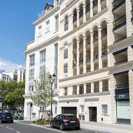Apartment Superbe F4 Puteaux